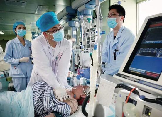 論ICU病房，對講機(jī)通信撐起救援“生命線”