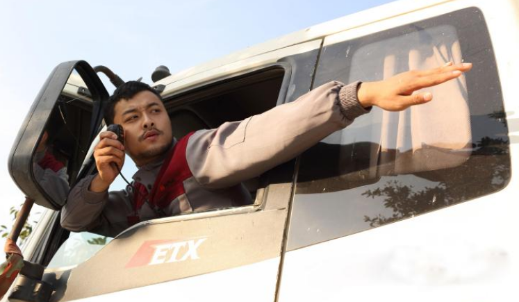 車載對講機(jī)使用地網(wǎng)天線可以降低駐波嗎？